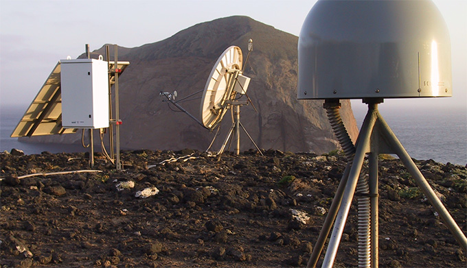 Wireless VSAT communication